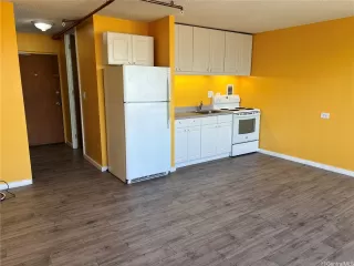 Photo #2: 202517946 Listing 