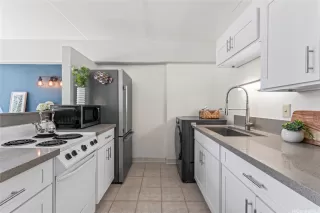 Photo #5: 202517951 Listing 