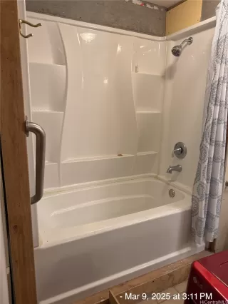 Photo #5: 202517984 Listing 