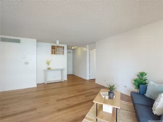 Photo #3: 202518006 Listing 