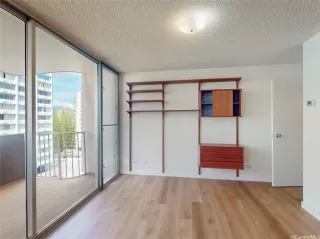 Photo #6: 202518006 Listing 