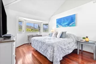 Photo #4: 202518044 Listing 