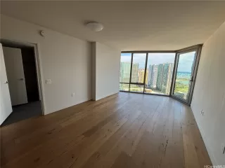 Photo #5: 202518058 Listing 