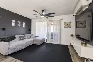 Photo #4: 202518080 Listing 