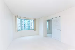 Photo #2: 202518085 Listing 