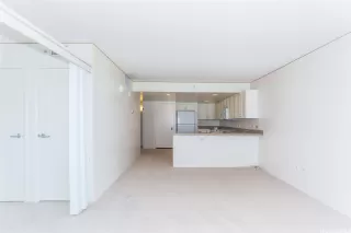 Photo #6: 202518094 Listing