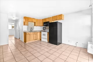 Photo #3: 202518107 Listing 