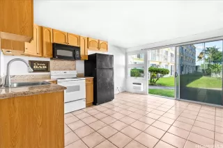 Photo #4: 202518107 Listing 