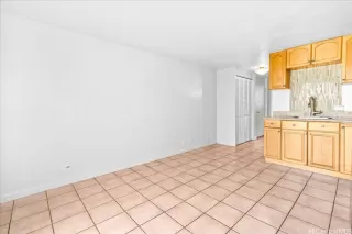 Photo #5: 202518107 Listing 