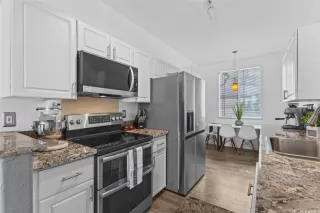 Photo #3: 202518117 Listing 