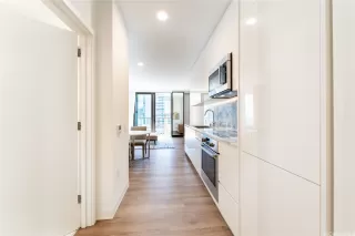 Photo #6: 202518120 Listing 