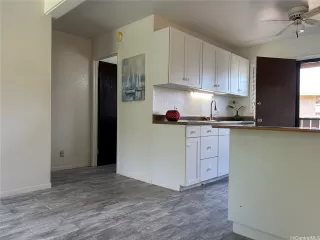 Photo #2: 202518126 Listing 