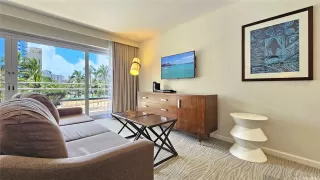 Photo #6: 202518127 Listing 