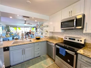 Photo #3: 202518171 Listing 