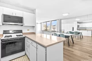 Photo #2: 202518179 Listing 