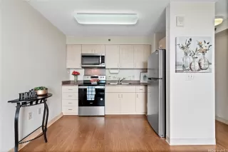 Photo #6: 202518193 Listing 