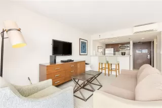 Photo #2: 202518207 Listing 