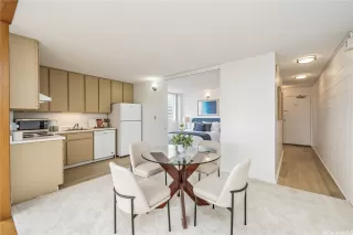 Photo #3: 202518210 Listing 