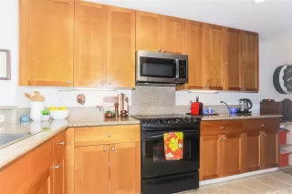 Photo #6: 202518217 Listing 