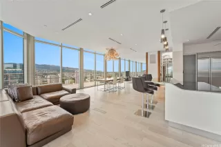 Photo #5: 202518260 Listing 