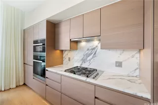 Photo #4: 202518272 Listing 