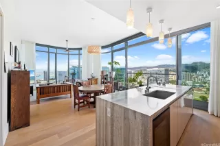 Photo #5: 202518272 Listing 