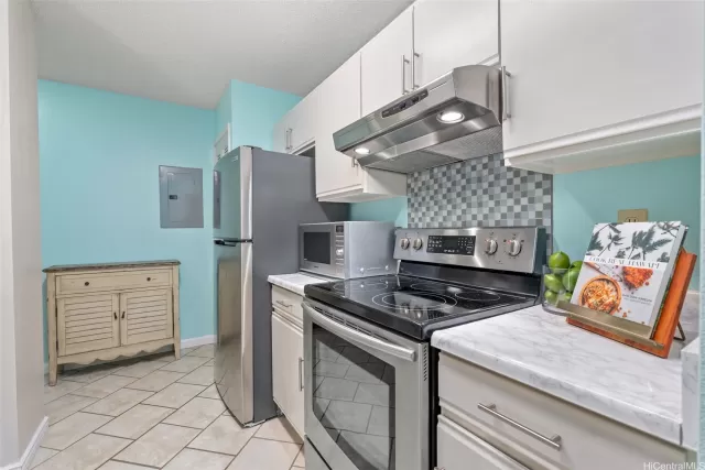 MLS: 202518276 Condo For Sale