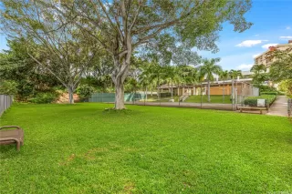 Photo #6: 202518284 Listing 