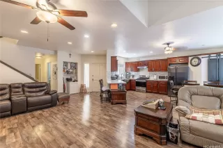 Photo #2: 202518303 Listing 