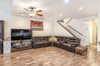 Photo #6: 202518303 Listing 