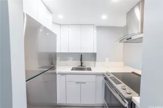 Photo #2: 202518305 Listing 