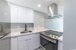 Photo #3: 202518305 Listing 