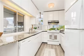 Photo #2: 202518319 Listing 