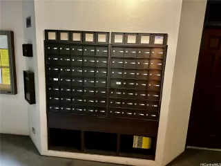 Photo #2: 202518324 Listing