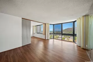 Photo #4: 202518344 Listing