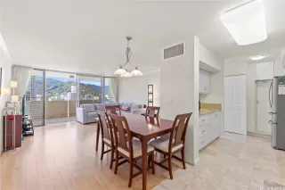 Photo #4: 202518406 Listing 