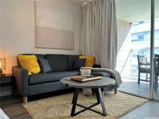 Photo #4: 202518418 Listing 