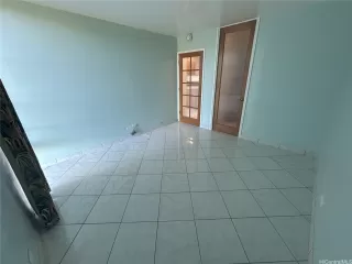 Photo #3: 202518428 Listing