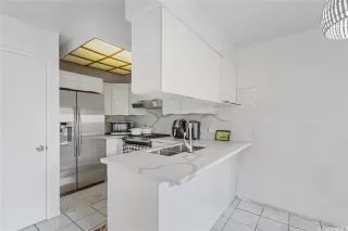 Photo #5: 202518429 Listing 