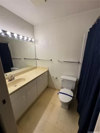 Photo #5: 202518444 Listing