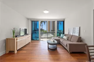 Photo #2: 202518572 Listing 