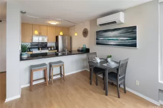 Photo #4: 202518574 Listing 