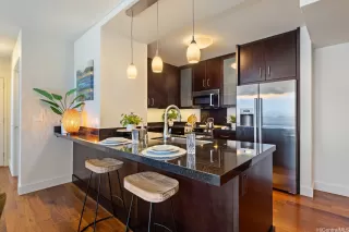 Photo #4: 202518612 Listing 