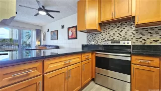 Photo #4: 202518620 Listing 