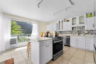More Details about MLS # 202518629 : 1090 KUMUKUMU STREET C