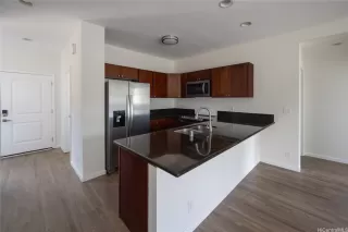 Photo #4: 202518647 Listing 