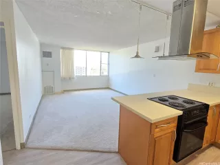 Photo #3: 202518657 Listing 