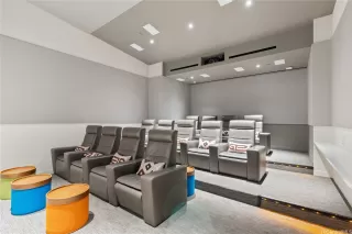 Photo #2: 202518677 Listing 
