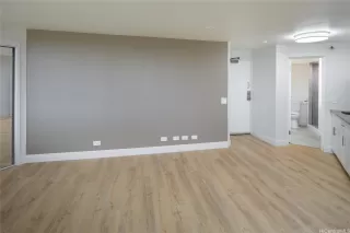 Photo #6: 202518752 Listing