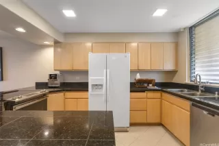 Photo #6: 202518797 Listing 